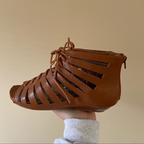 Bamboo Lace-up Wedge - Picture 2 of 6
